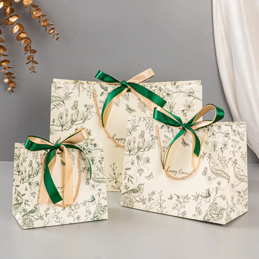 Luxury Skincare Packaging - 10 Bolsas de Regalo de Papel